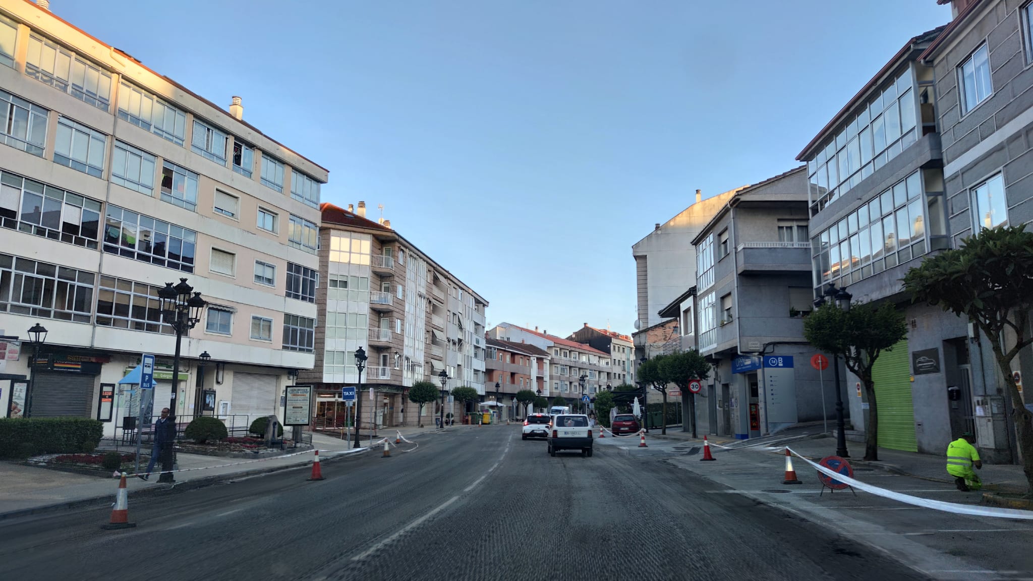 Comienza la renovación del firme de la Avenida de Celanova en A Valenzá 3 Obras en A Valenzá