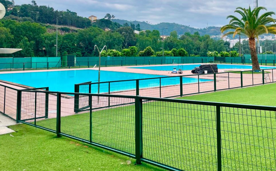 Las piscinas exteriores del BeOne de Oira estarán abiertas para los no abonados previo pago de una entrada 1 Padel Oira
