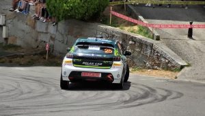 Rallye de Ourense Saliendo de una curva