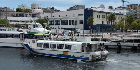 Barcos puerto de Vigo Naviera Nabia