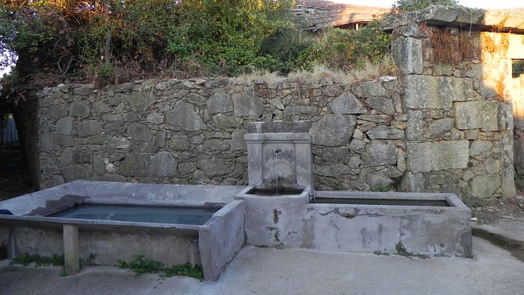 Fuente de Agua potable en Matusiños, A Merca