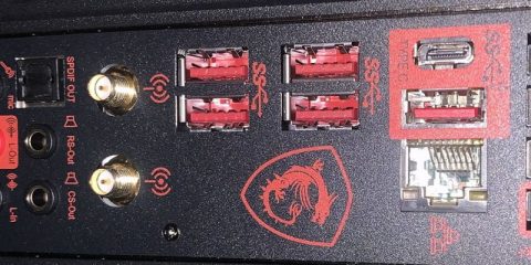 Puertos USB rojo