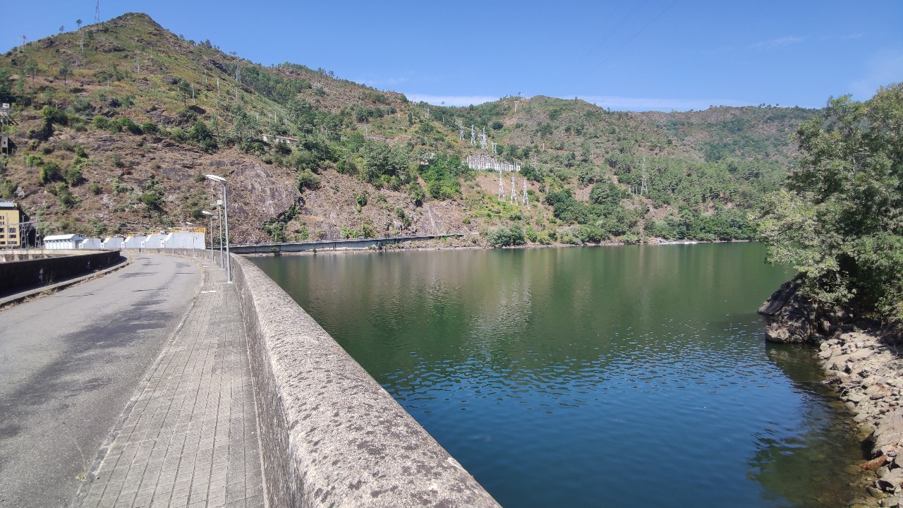 Agua del Embalse de Os Peares