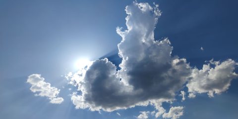 Cielo nubes sol temperaturas tiempo