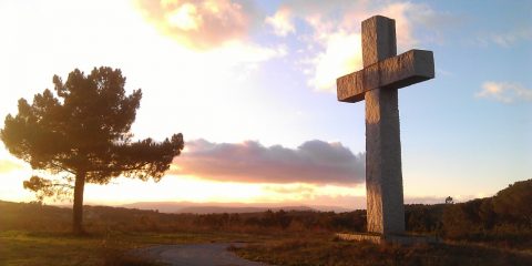 Cruz de piedra en As Maravillas