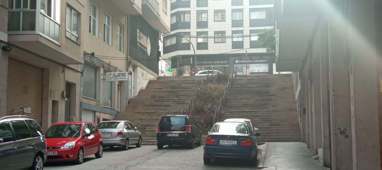 Escaleras entre Bonhome y Sainza