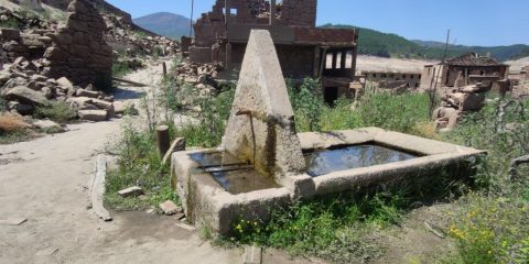 Fuente y lavadero del pueblo de Aceredo en Lobios