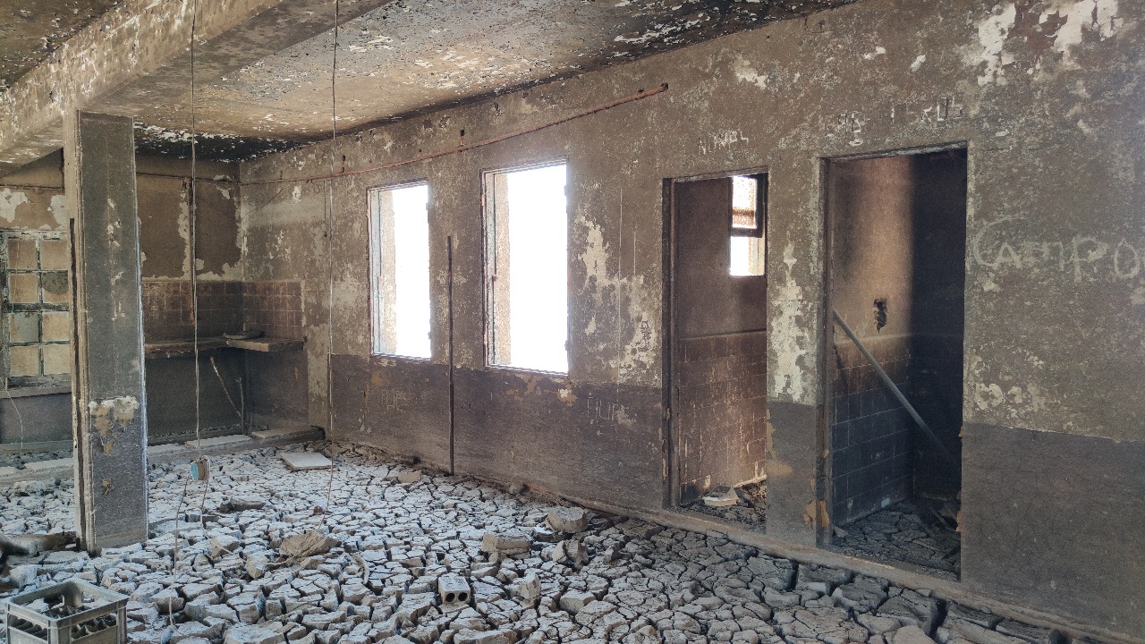 Interior de edificio en Aceredo