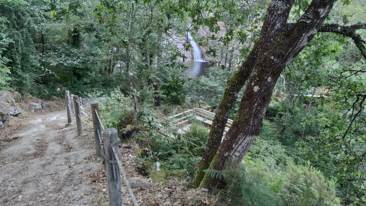 Vistas de Pozo Caído