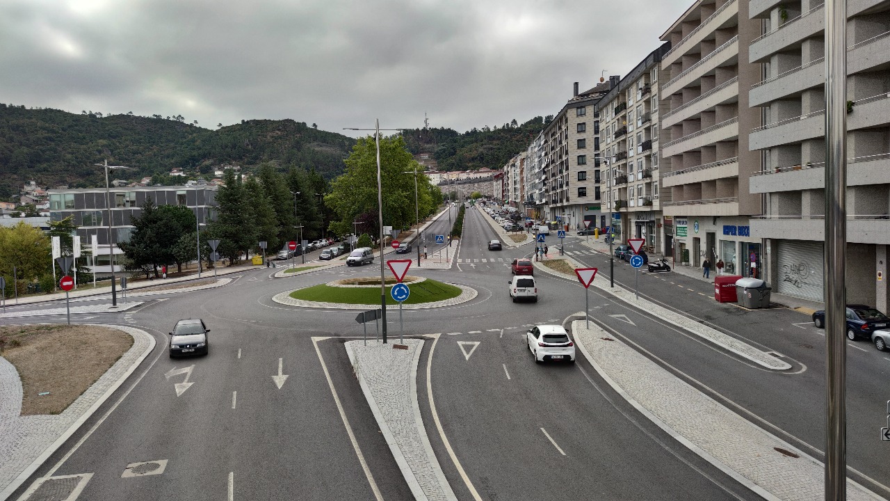 Avenida Otero Pedrayo en As Lagoas Lagunas