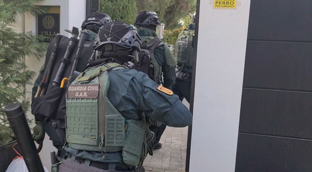 Guardia Civil trabajando