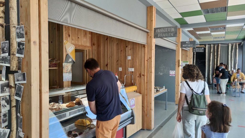 Locales del Mercado Do Xurés en Bande
