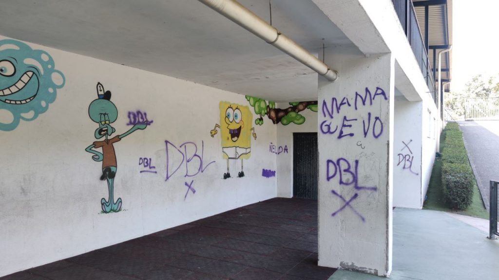 Pintadas patio infantil Filomena Dato