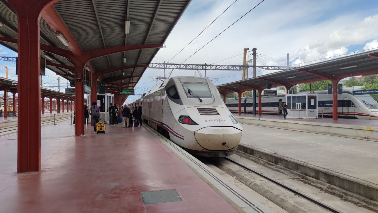 Tren en Estación
