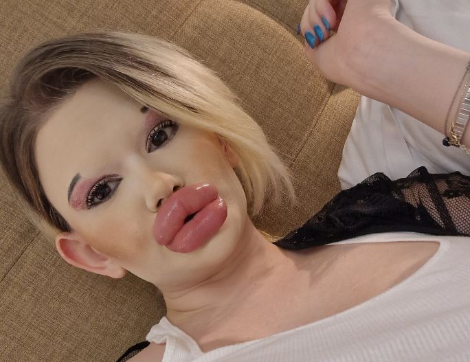 labios de Andrea Ivanova