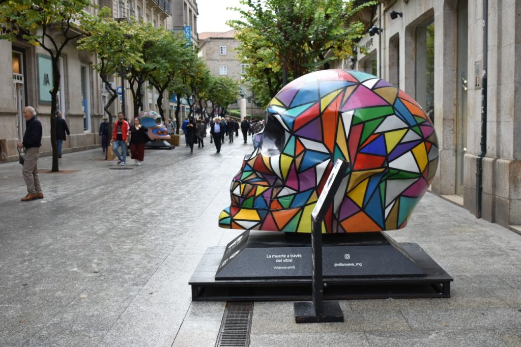 Calavera de colores en el Paseo