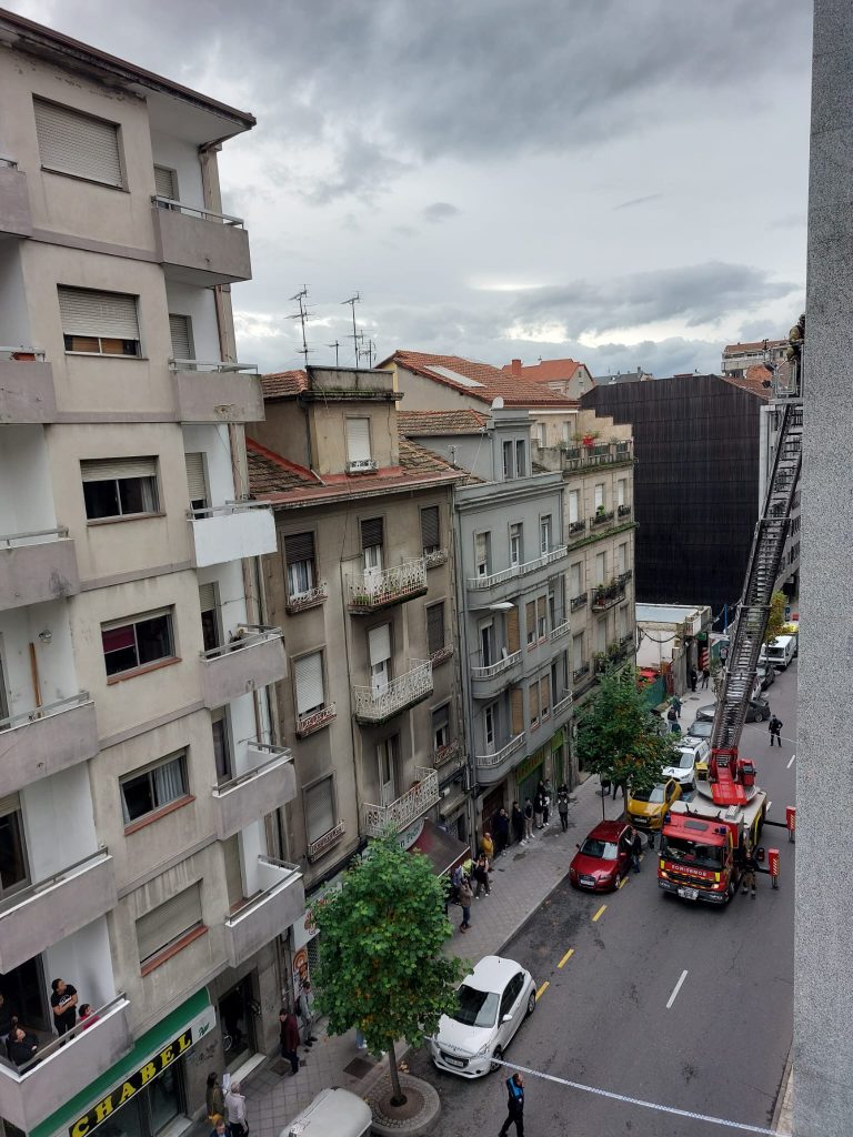 Bomberos en Celso Emilio Ferreiro