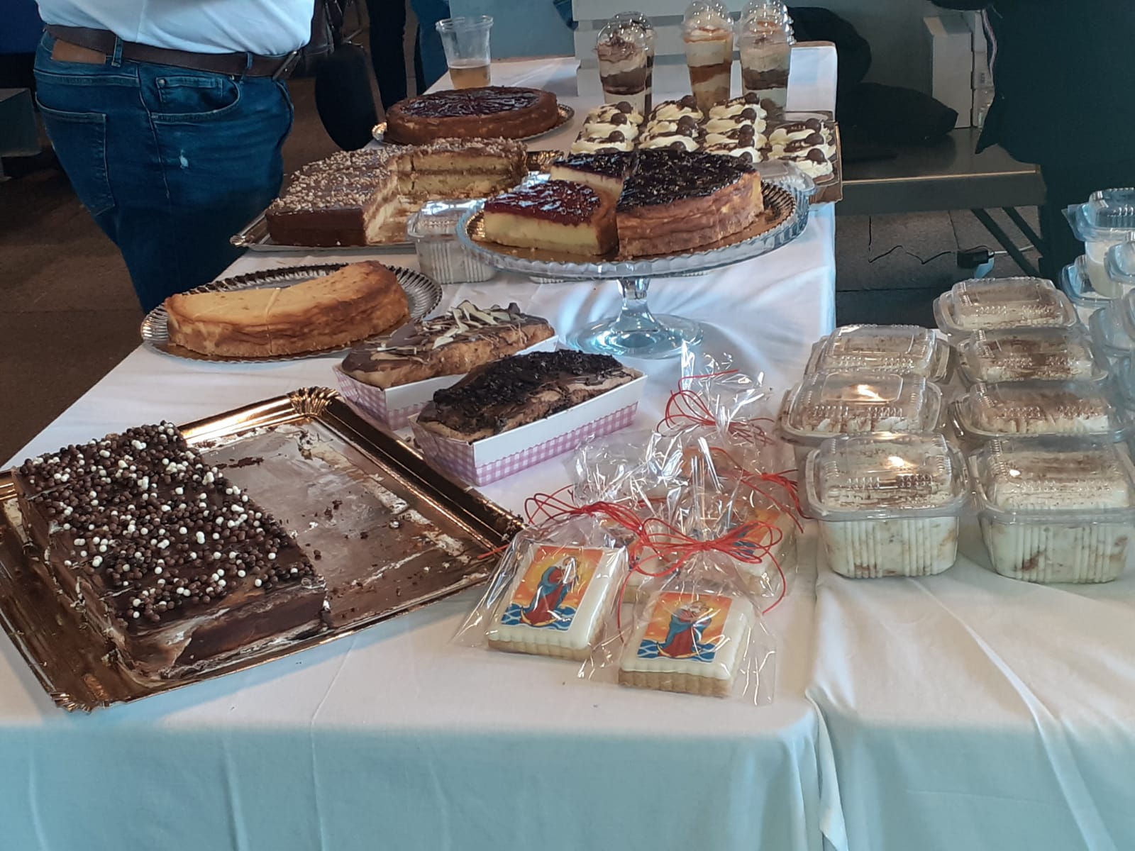 Galletas y dulces en la Feria de la Chinita 2022 en Ourense
