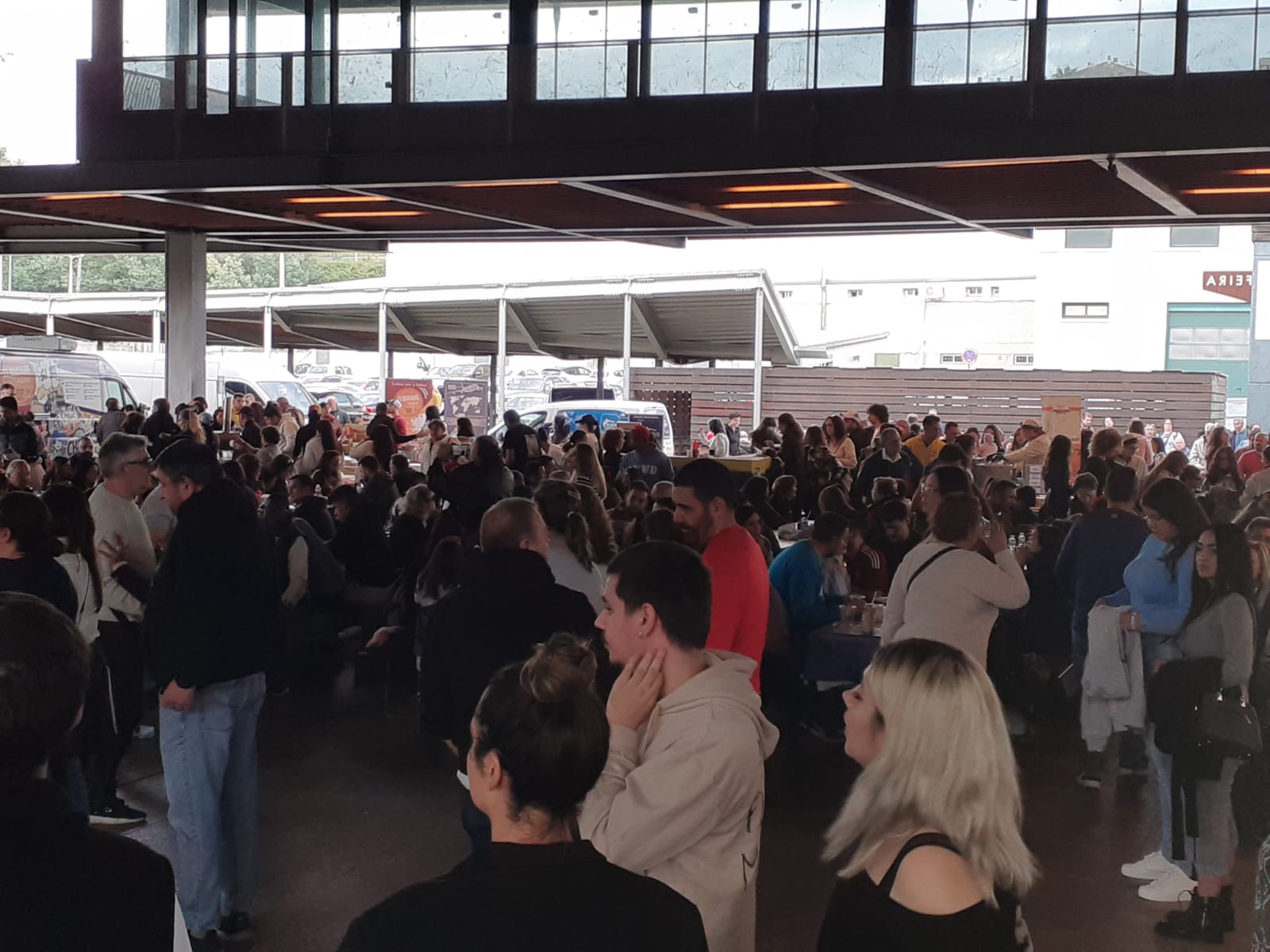 Público en la Feria de la Chinita 2022 en Ourense