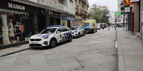 Santo Domingo ambulancia coches policía local
