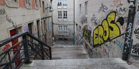 Pintadas en escaleras de Plaza da Estrela