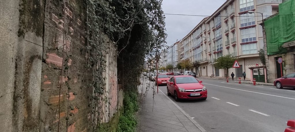 Silvas en la acera