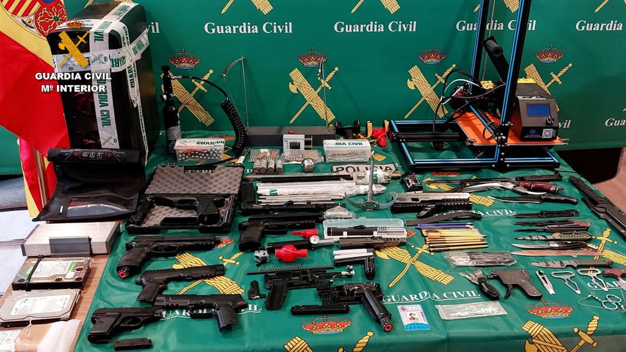 Armas