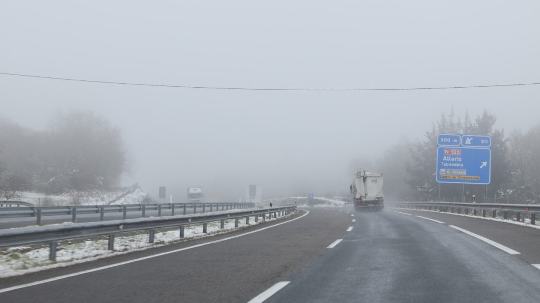 Nieve en Allariz y mucho frío. Autovía
