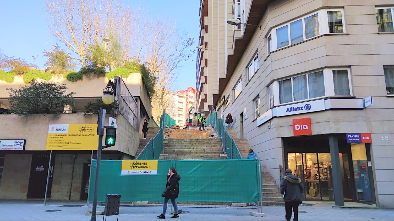 Obras en las Escaleras de Concello con Progreso