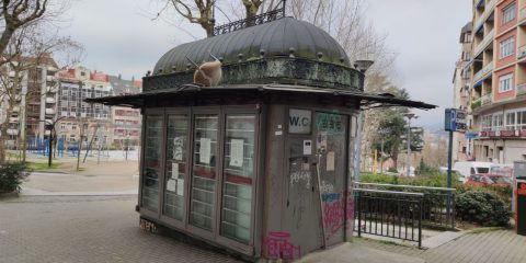 Silla en Kiosko Concello