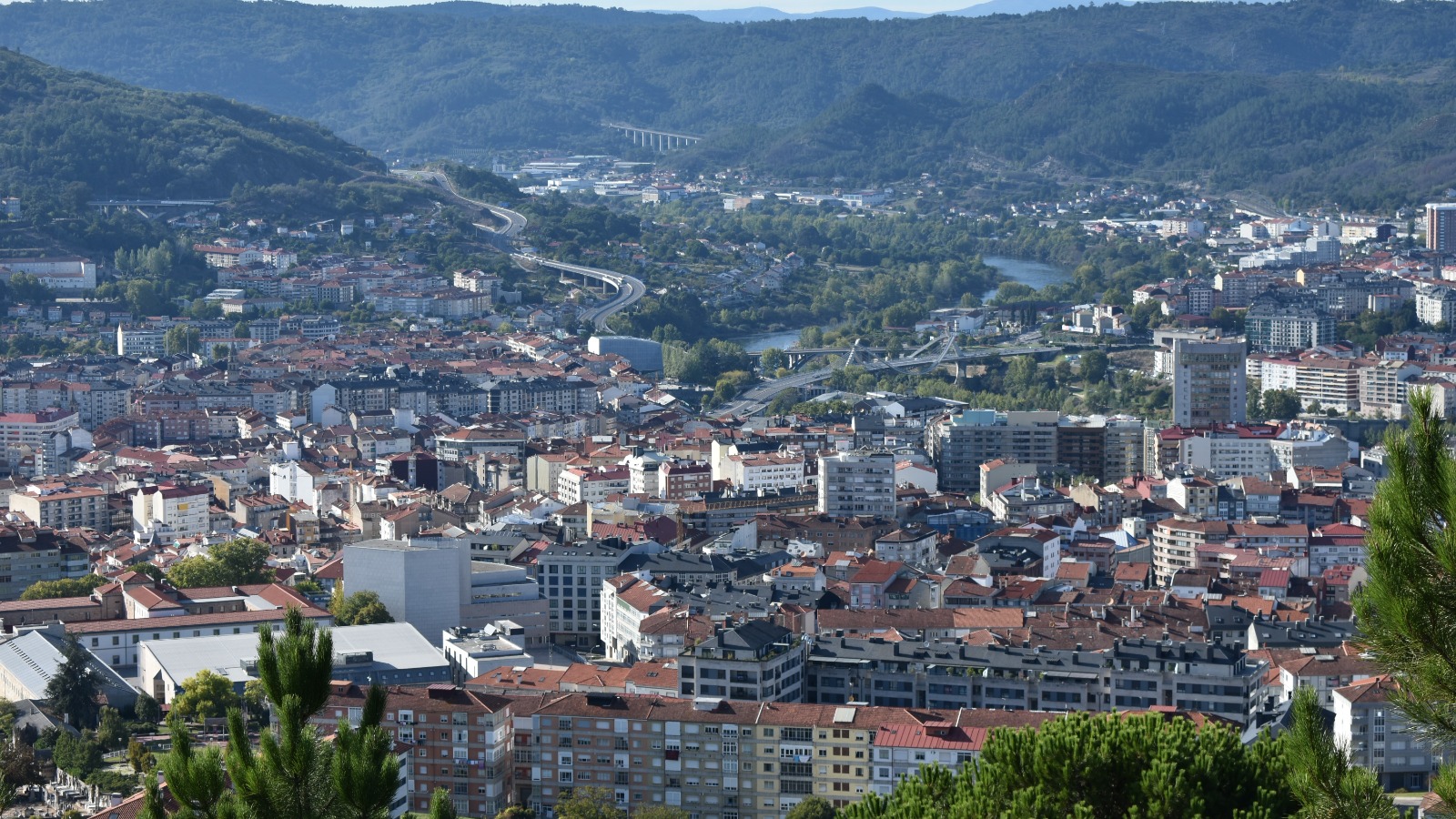 Ciudad de Ourense desde Montealegre panorámica vistas