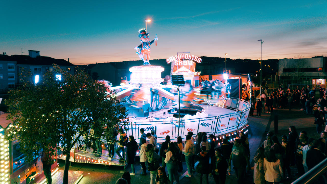 Fiestas de Barrocás Atracciones de feria el Saltamontes