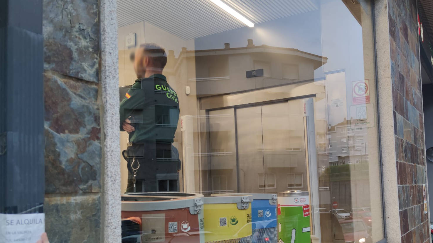 Guardia Civil en Mercadona