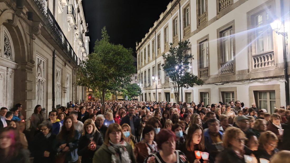 Fieles en Fátima