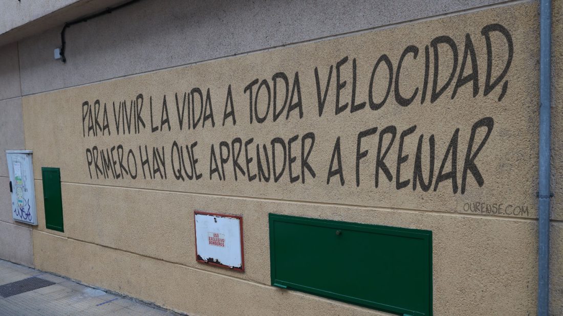 Frases cortas de vivir la vida a toda velocidad y frenos