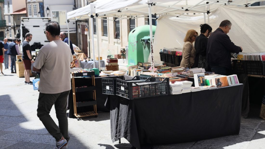 Mercado de antigüedades de Ourense