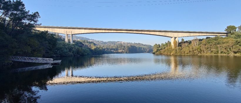 Presa de Velle Puente y río Miño