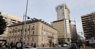 Torre y Subdelegación del Gobierno Civil en el Parque de San Lázaro