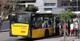 Autobús en el Parque de San Lázaro