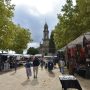 Plaza A Barreira e Iglesia de San Benito en Feria de Allariz