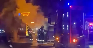 Incendio de un vehículo en la A52