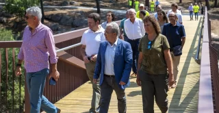 Inauguración de la pasarela peatonal de Cachamuiña