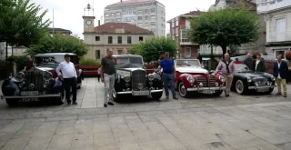 Coches históricos en O Carballiño
