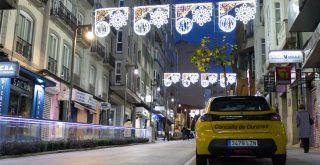 Coche de Jácome y luces de Navidad de Ourense