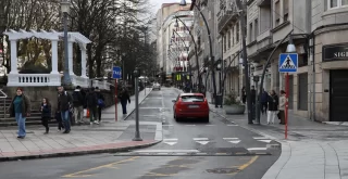 Cruce entre el Parque de San Lázaro y la Calle Paseo de Ourense