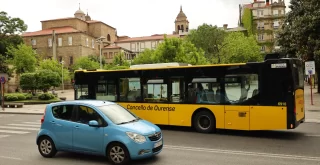 Autobús en la Alameda de Bispo Cesáreo y Progreso
