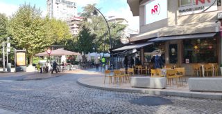 Terrazas en el Parque de San Lázaro desde Bedoya