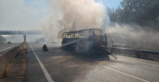 Autocar calcinado en Piñor