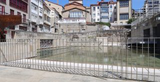 Piscina Termal de As Burgas con agua